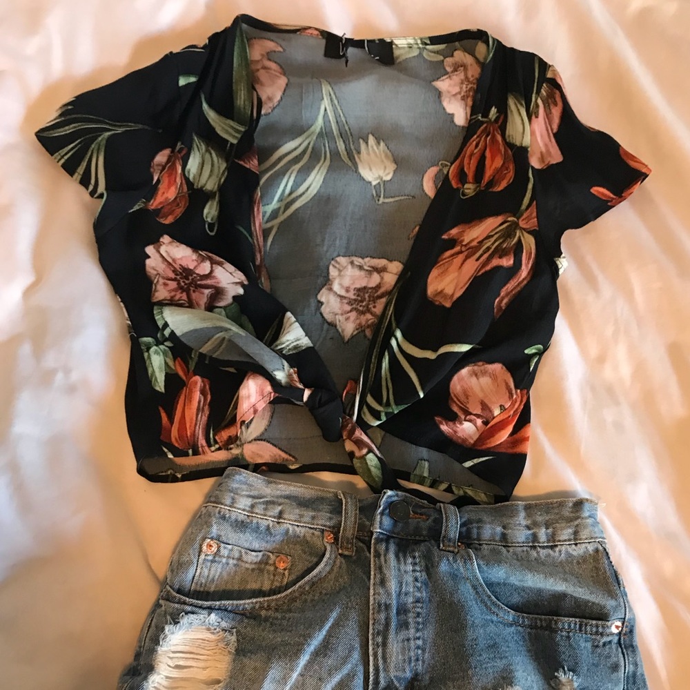 Tie floral top
